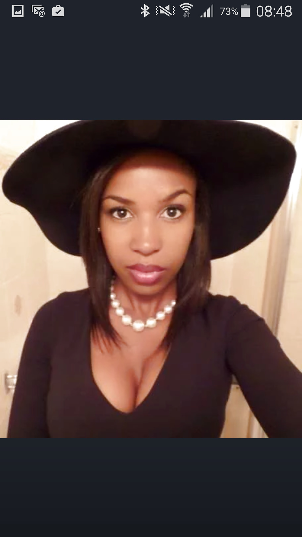 Belle coquine attend mec assez endurant pour lui faire passer une nuit orgasmique